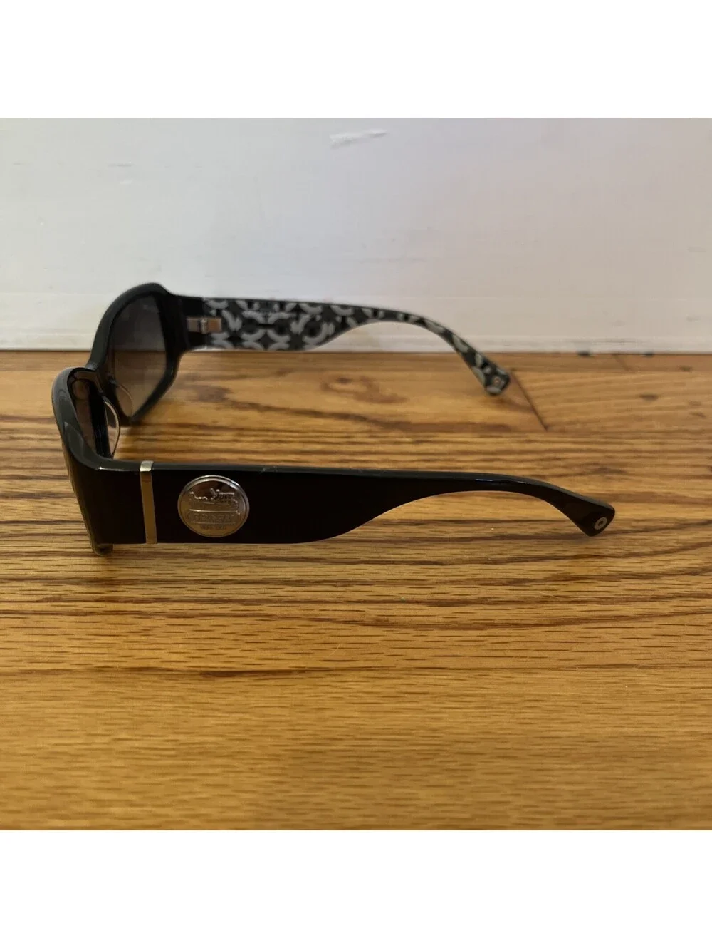 Coach S2009 Women's Rectangle Sunglasses Black Logo Frame Gray Gradient UV400